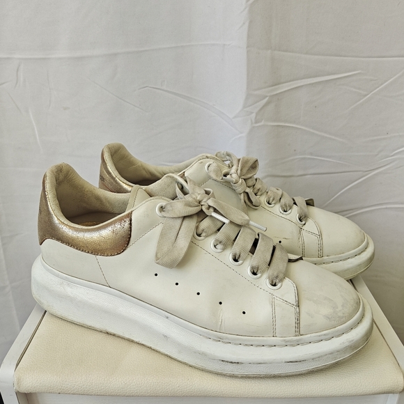 Alexander McQueen Oversized White Leather Trainers Size EU 42 US 9 E Men's - Picture 9 of 14
